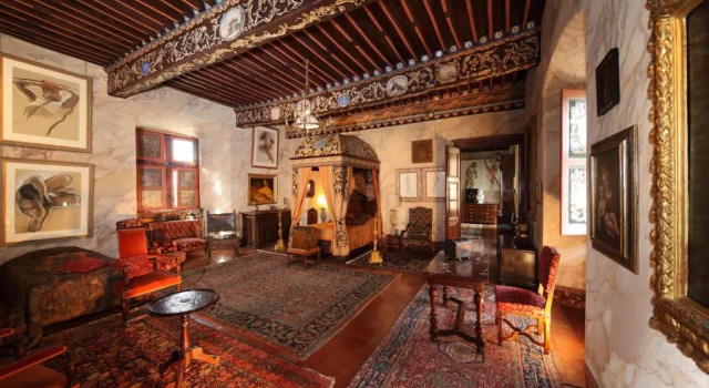 château de Mauriac, Rezerwuj Hotel Senouillac Tarn