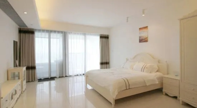 Люкс с 3 комнатами с видом на море One Room One Car Seaview Holiday Apartment
