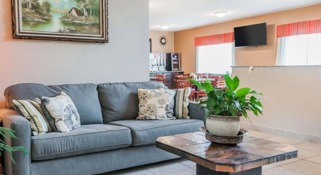 Comfort Inn & Suites Pueblo, Buchen Sie Hotel Galaţi Colorado