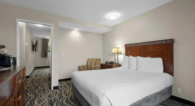 Семейный люкс Astoria Rivershore Motel