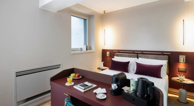 Полулюкс Adoro Hotel