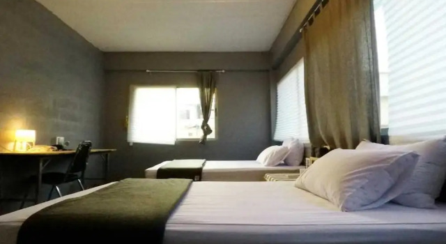 Bandai Hostel, Rezervovat Hostel Hotely v Central Thailand se snídaní, Snídaně