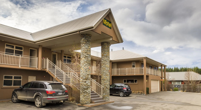 Hot Springs Motor Lodge, Забронировать Отель Отели Ханмер-Спрингса 4 звезды, рядом с Hanmer Springs Thermal Pools &amp; Spa, 4*