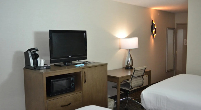 Двухместный номер Standard Holiday Inn Express & Suites Kent - University Area by IHG