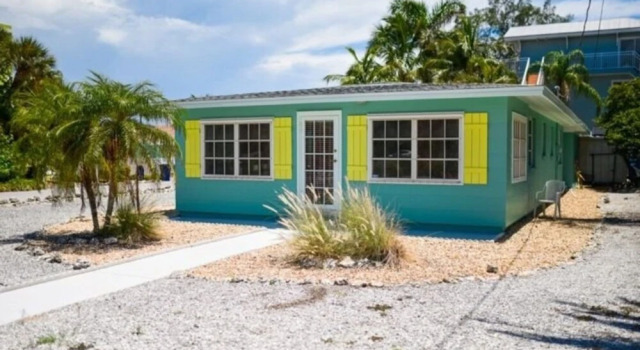 3706 Gulf Dr 2 Bedroom Home by RedAwning