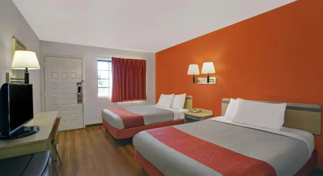 Четырёхместный номер Standard Отель Super 8 by Wyndham Livermore