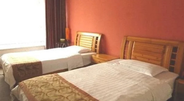 Chengdu Apolo Hotel