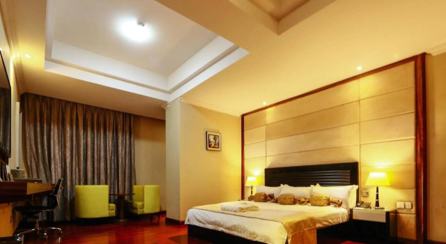 Airport Golden Tulip Hotel, Book Hotel Hoteller i Lagos med pool, Swimmingpool