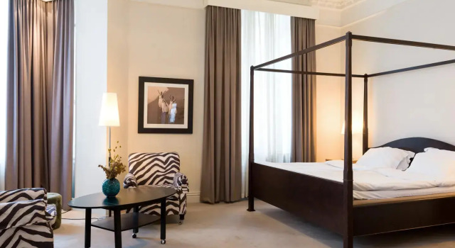 Полулюкс Elite Hotel Knaust