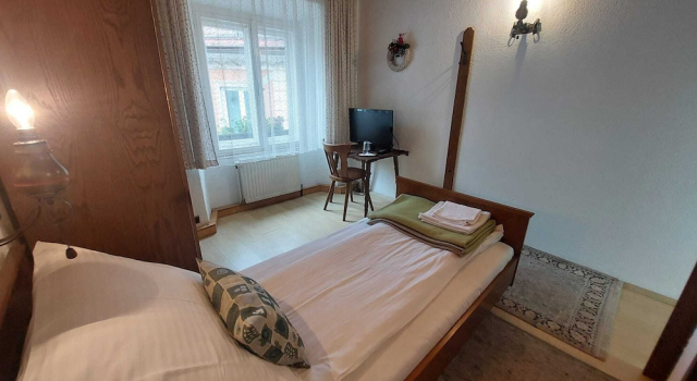 Кровать в общем номере (мужской номер) Hotel&Restaurant Gasthof zur Post Eisenerz