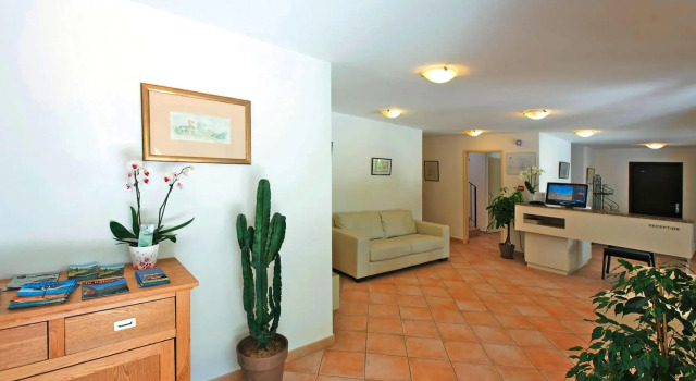 Res. Le Vieux Moulin Ile Rousse, Apartment for 4 Pers, Varaa Huoneisto LʼÎle-Rousse 