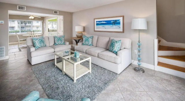Апартаменты Seaspray Condos 213A