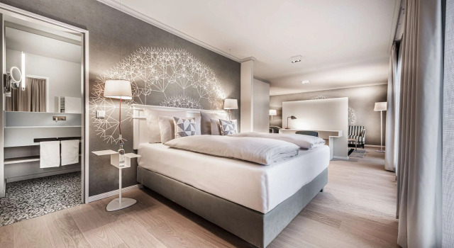 Полулюкс с балконом Steigenberger Hotel Treudelberg Hamburg