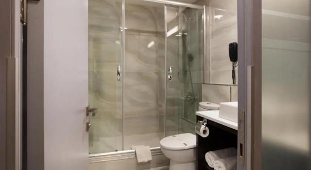 Четырёхместный номер Standard Gallery Residence & Hotel