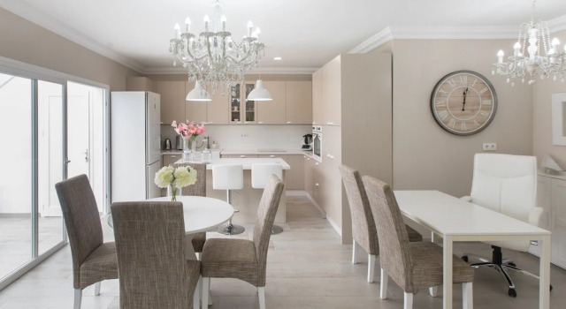 Villa;The White Pearl: Exclusive Villa, Book Villa Hotels in Tenerife with Parking, Parking