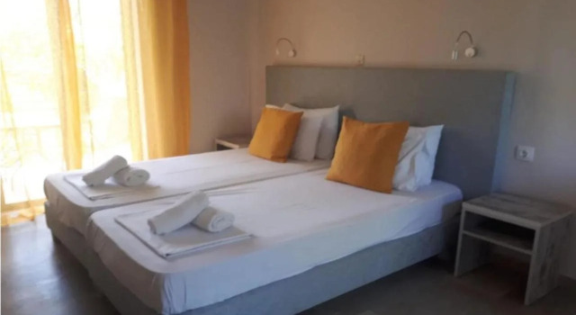 Blue Waves Aparthotel