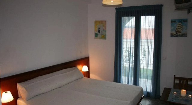Eye Q Resort
