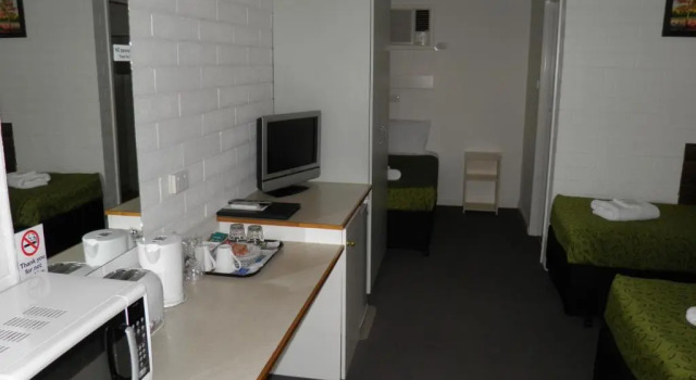 Трёхместный номер Standard 7th Street Motel