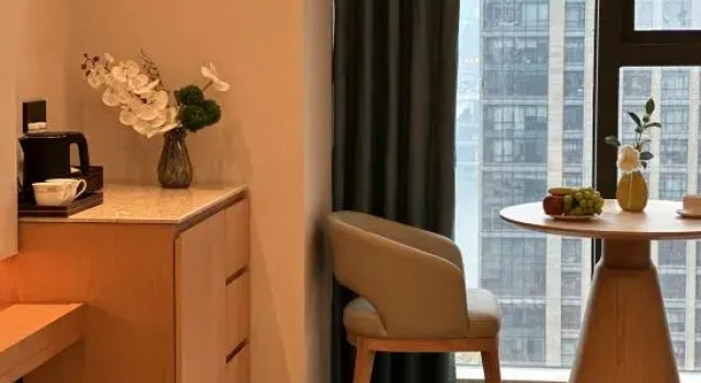 Люкс Business Rig Holiday International Hotel