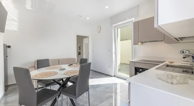 Sole Apartment 2 Central Marina With Modern Furnishings