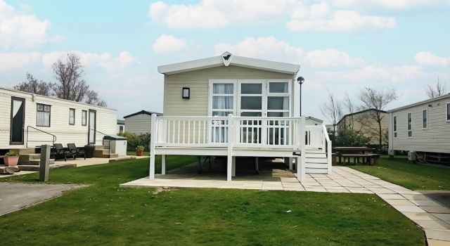Hopton Holiday Village - Holiday Accommodation 632