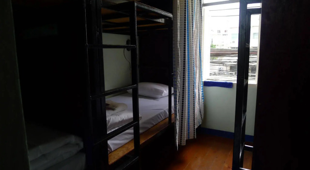 Home Mali Hostel, Забронировать Хостел Бангкок провинция Бангкок, рядом с Royal Thai Police Headquarters
