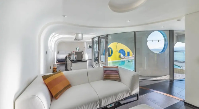 Namhae Pumda Pool villa Pension, Prenota Villa Hotel a Sud Gyeongsang con piscina, Piscina