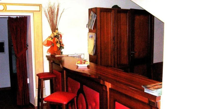 Hotel La Grotta, Book Hotel Filadelfia Calabria