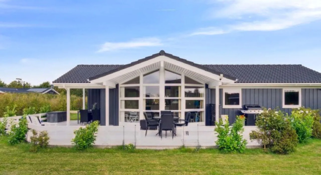 "Skaghi" - 500m from the sea in Sealand, Book Hotel Føllenslev Sjælland