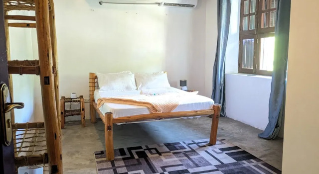 Kay's Place Train House Jambo, Забронировать Апартаменты/квартира Апартаменты Занзибара, Апартаменты/квартира