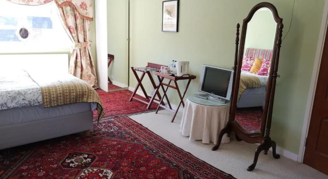 Номер Superior UPTHEDOWNS B&B