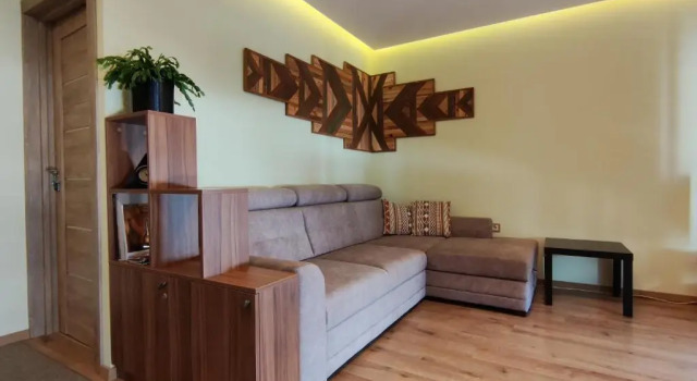 Apartments Franny's Bees, Book Apartment Vilnius Vilnius county, near Vilnius St Trinity Trinapolis Church