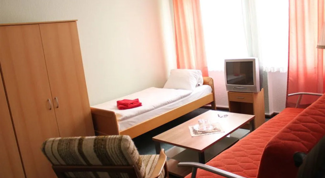Hotel-Pension Aurora, Varaa Hotelli Schöneberg Berliini