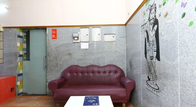 OYO spot on 10184 Kamadhenu Lodge, Забронировать Отель Отели Пурнанкупам с завтраком, Завтраки