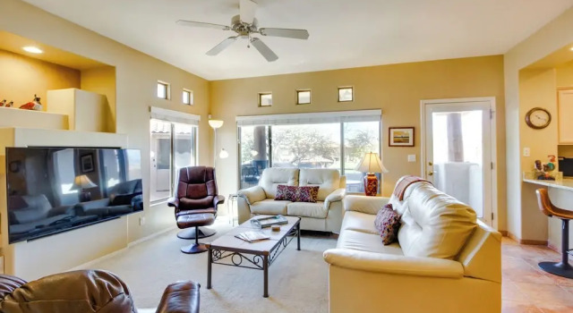 Oro Valley Condo w/ Community Pool: Near Hiking!, Забронировать Апартаменты/квартира Оро Вэлли штат Аризона