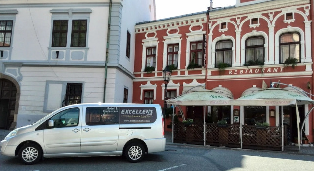 Hotel Excellent, Забронировать Отель Отели и гостиницы Кромержиж, Отель