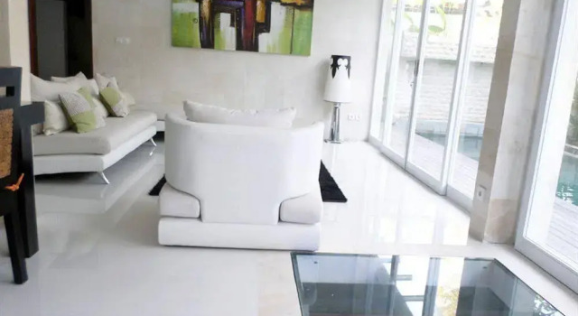 Villa Rumah Putih