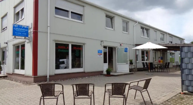 Gästehaus Schiemann, Забронировать Отель Отели Mecklenburg Switzerland с парковкой, Парковка