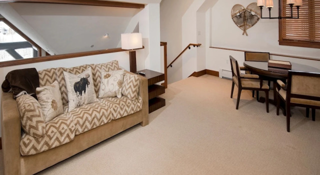 Lavish 3br 3.5ba Bachelor Gulch  Steps To Lifts 3 Bedroom Condo by RedAwning, Забронировать Апартаменты/квартира Отели Бивер-Крик с бассейном, Бассейн