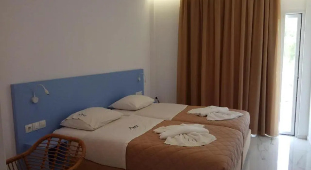 Двухместный номер Deluxe с видом на сад Avra Beach Hotel
