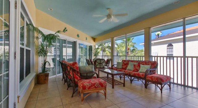 Номер Standard Пентхаус с 3 комнатами Tortuga Inn Beach Resort
