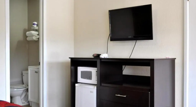 Четырёхместный номер Standard Andrews Motor Inn