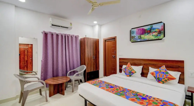 Номер Deluxe Fabhotel Yagna Grand