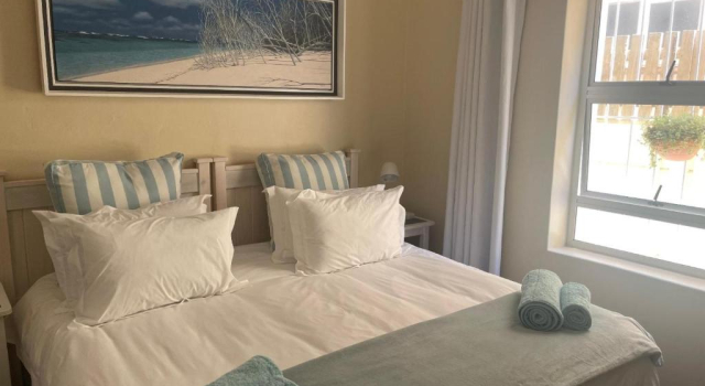 Номер Superior Footprints in Kleinmond