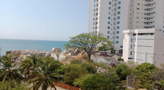 Кровать в общем номере The Cantamar Beach Hostel