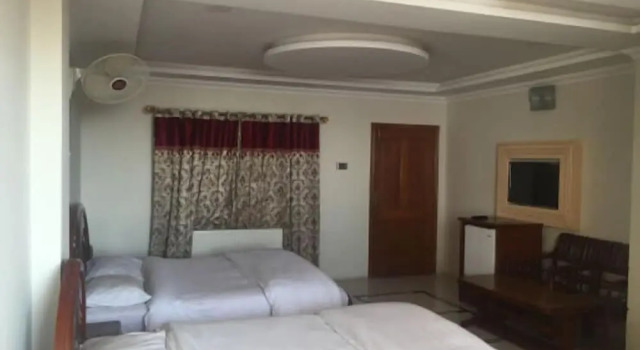 Camera Deluxe Hotel Faran