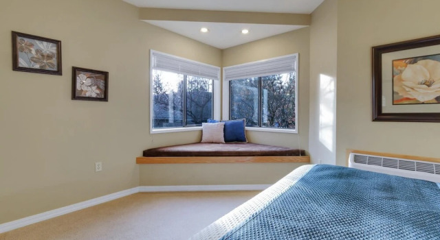 River Ridge 321b, Rezerwuj Hotel Bend Bachelor