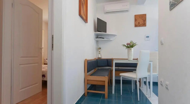 Апартаменты Apartments & Rooms Nikolić