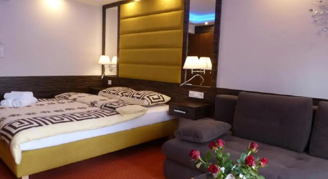 Asenata Apartament z wanną i sauną Ustroń Centrum parter, Réserver Appartement Hôtels à Silesie avec piscine, Piscine