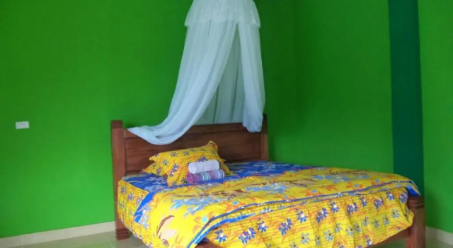 Ida Guest House & Restaurant, Book Pension Hoteller i Bukit Lawang med parkering, Parkering